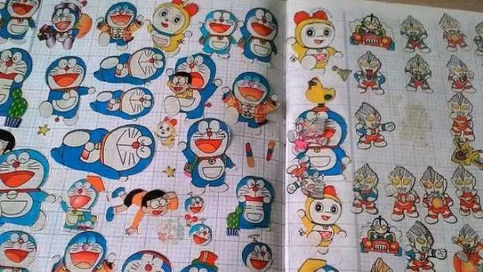 Thậm chí, cuốn sổ nhiều hình dán hay không sẽ làm thước đo độ “giàu” của chúng ta với bạn bè.