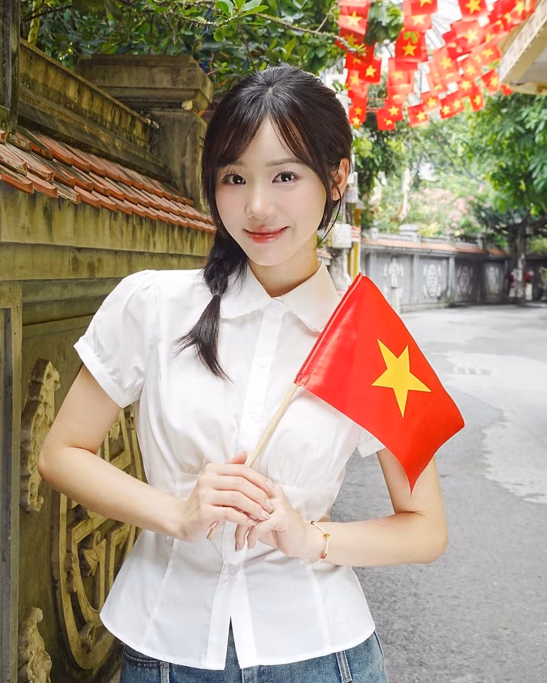 Nhan sắc của Mei Chan trong bức ảnh được đăng tải trong sáng ngày Quốc khánh 2/9.