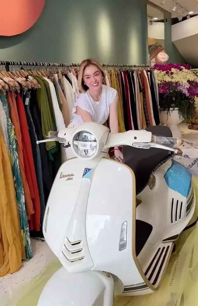 Trang Nemo cũng cho biết thêm cô không mua của Công Khanh mà đã đặt mua từ 2 năm trước.