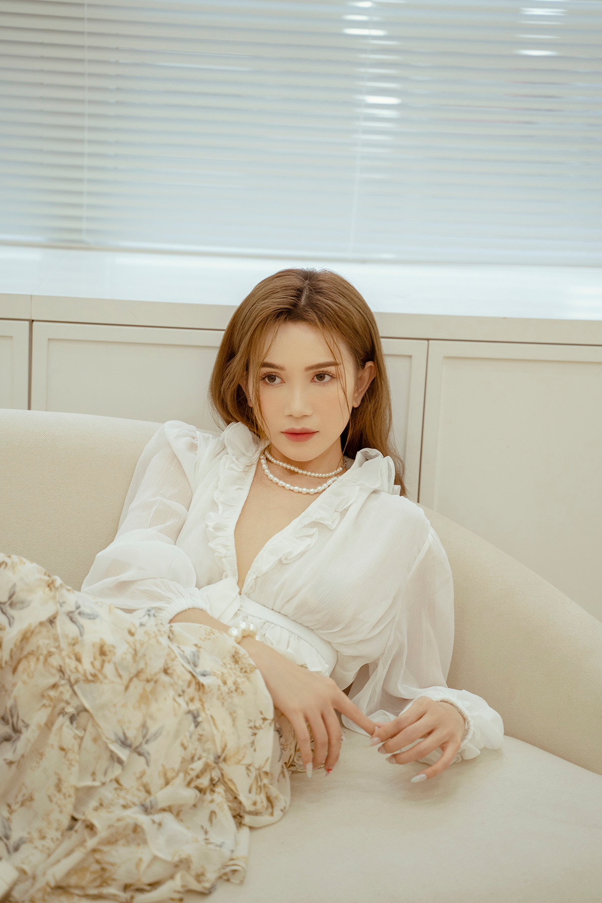 Đã 35 tuổi nhưng về độ quyến rũ, Sĩ Thanh nhất quyết không để các đàn em trẻ trung hơn vượt mặt.