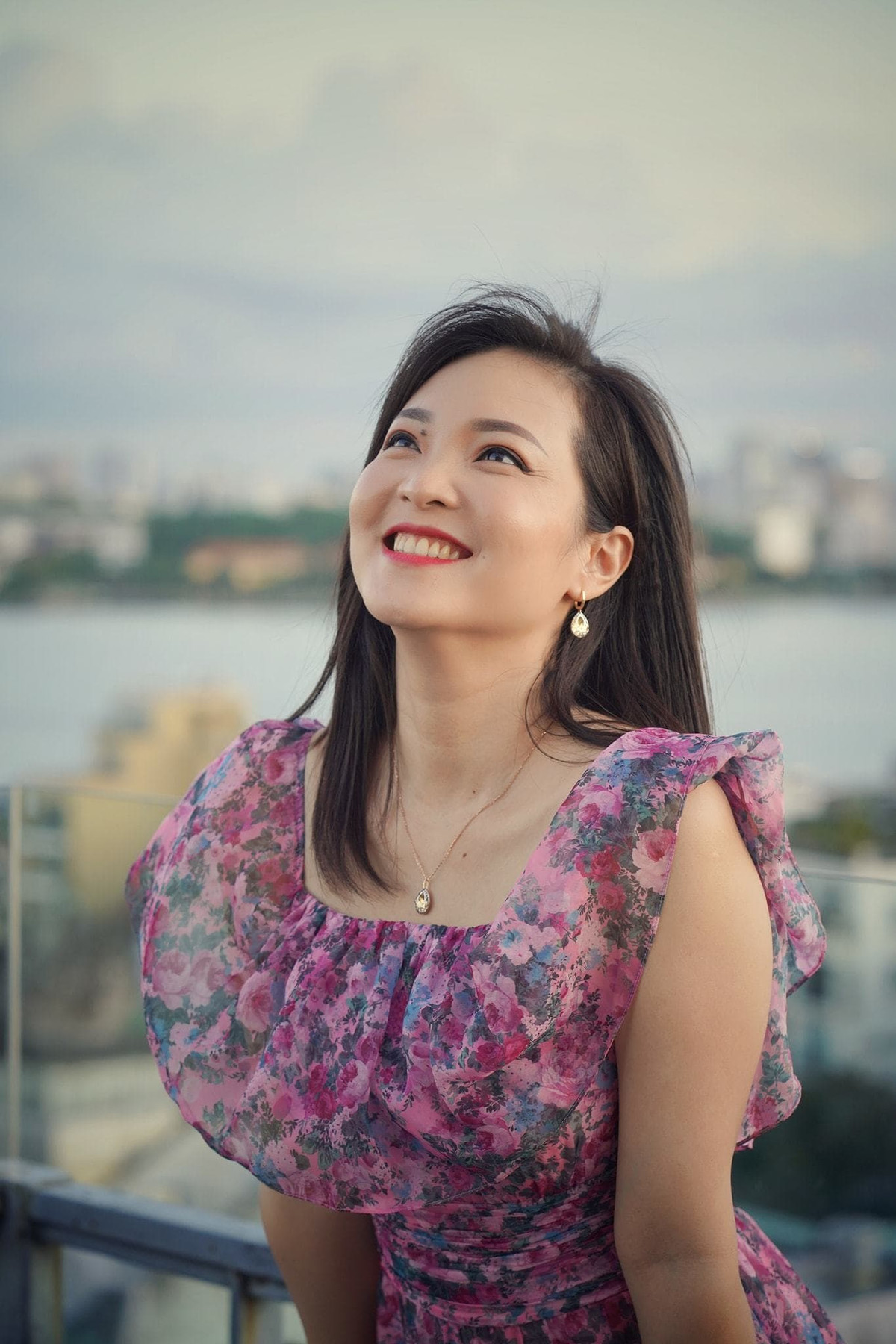 Vào ngày 6/11, Phương Thảo gây bất ngờ khi liên tục xuất hiện trở lại trong chương trình Chào buổi sáng và dẫn Thời sự 16h trên VTV1 cùng ngày. Mới đây là ngày 6/12 trong bản tin Thời sự lúc 12h.