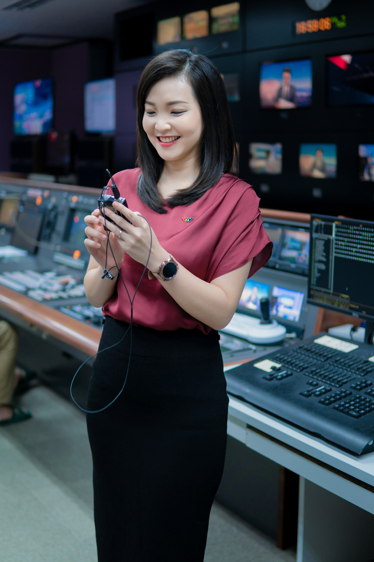 Trước đó khi được hỏi về áp lực làm việc với BTV Hoài Anh tại Ban Thời sự, Phương Thảo chia sẻ, Hoài Anh là hình mẫu mà cô mong muốn hướng đến khi chuyển công tác ra Hà Nội.