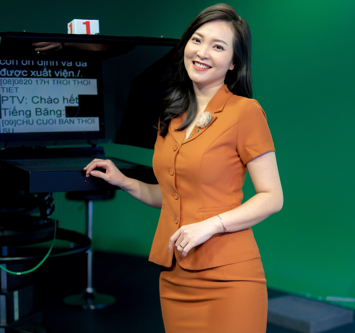 BTV Phương Thảo: "Thực ra lúc chị Hoài Anh còn ở ban, tôi đã được ở trong danh sách dẫn Thời sự. Tuy nhiên, thời điểm này khi công khai thông tin quay lại với sóng Thời sự, cũng khó tránh để mọi người nghĩ rằng tôi thay thế cho vị trí của chị Hoài Anh".