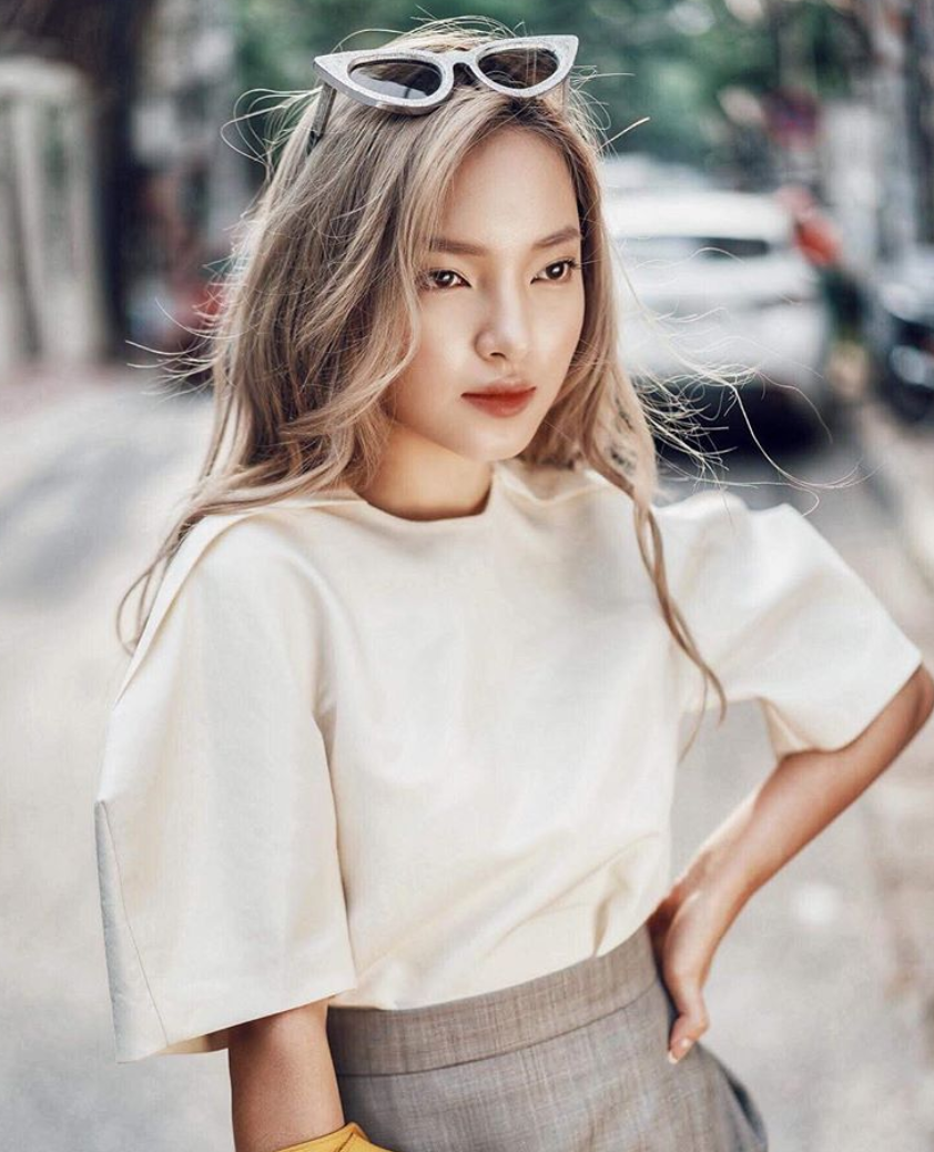 Trang cá nhân của Châu Bùi không ít lần cô nàng hot girl này khiến dân mạng mãn nhãn khi khoe vòng 3 "có ăn, có tập" của mình.