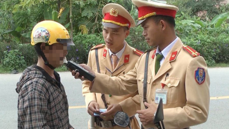 CSGT do nong do con the nao de tranh dich viem phoi do virus corona?