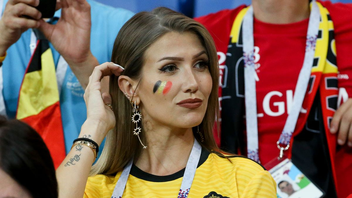 Mỹ nhân 9X đăng quang Hoa hậu Bỉ năm 2013. Cuối năm đó, cô đại diện cho Bỉ tại cuộc thi Hoa hậu Hoàn vũ và Hoa hậu Thế giới 2013.