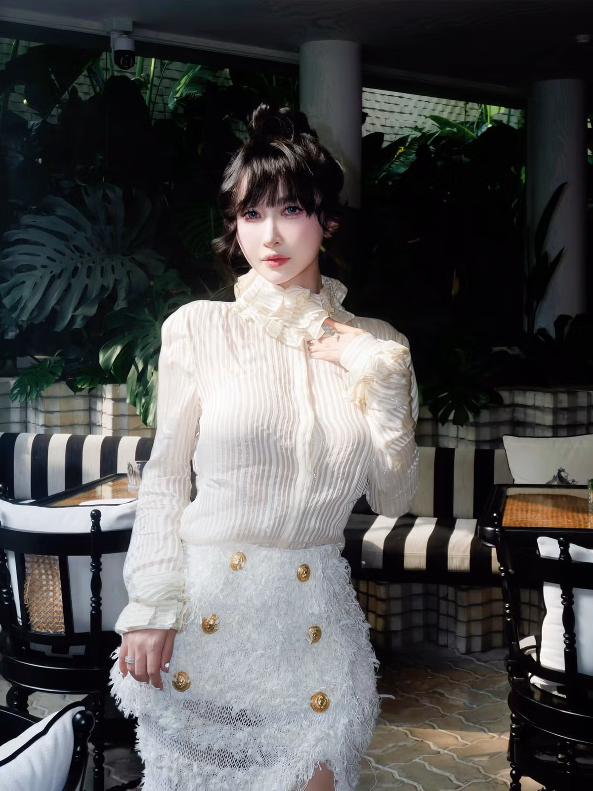 Mina Phạm và Minh Nhựa về chung nhà vào năm 2012 khi đó cô vừa tròn 22 tuổi, không lâu sau đó cặp đôi liên tiếp có 2 em bé một trai và một gái. Minh Nhựa có 3 người con gái riêng với vợ đầu Phương Thuý. Trong đó ái nữ đầu lòng của vị đại gia là Phạm Trần Nguyễn Minh Anh (tên thường gọi Joyce Phạm, sinh năm 1999) đã kết hôn vào năm 20 tuổi và đã có 3 nhóc tì kháu khỉnh.