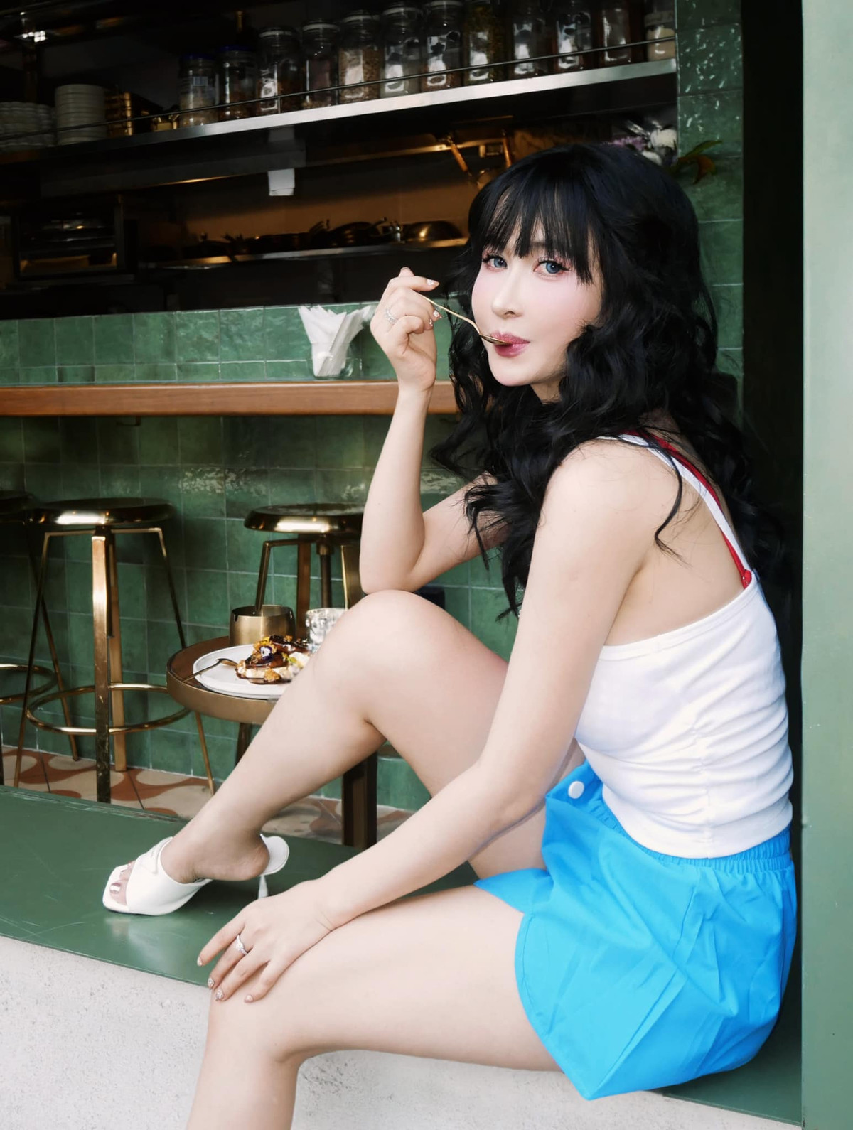 Mina Phạm (tên thật là Phạm Thị Hồng Nga, sinh năm 1990) là vợ thứ hai của Phạm Trần Nhật Minh (sinh năm 1983), Phó tổng Giám Đốc Công ty TNHH Nhựa Long Thành, một trong những gương mặt đình đám với thú chơi siêu xe nổi tiếng, tên thường gọi là Minh Nhựa.