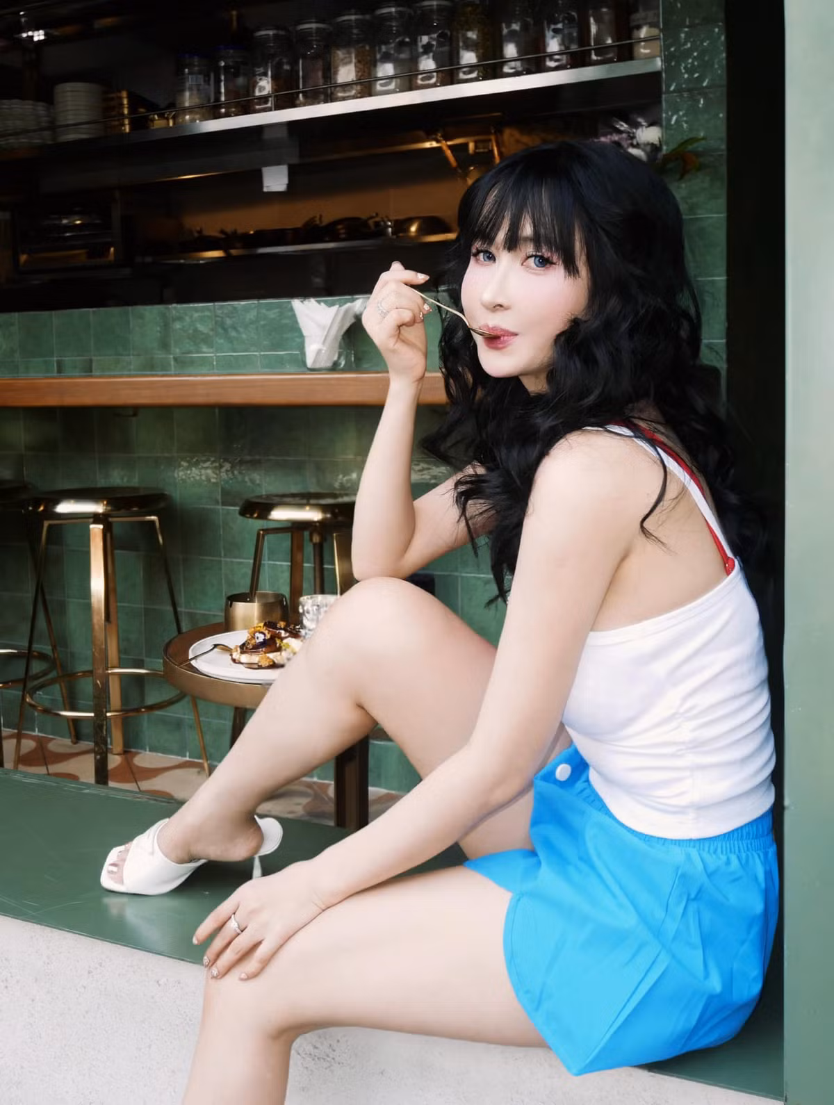 Mina Phạm (tên thật là Phạm Thị Hồng Nga, sinh năm 1990) là vợ thứ hai của Phạm Trần Nhật Minh (sinh năm 1983), Phó tổng Giám Đốc Công ty TNHH Nhựa Long Thành, một trong những gương mặt đình đám với thú chơi siêu xe nổi tiếng, tên thường gọi là Minh Nhựa.