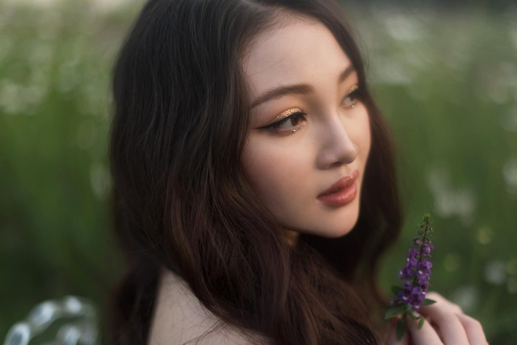 Đến Thu Hương còn phải gọi món quà đó là "quà bự" thì hẳn các netizen đã đoán được phần nào độ đẳng cấp của nó. Đó chính là chiếc đồng hồ Rolex Day-Date President.