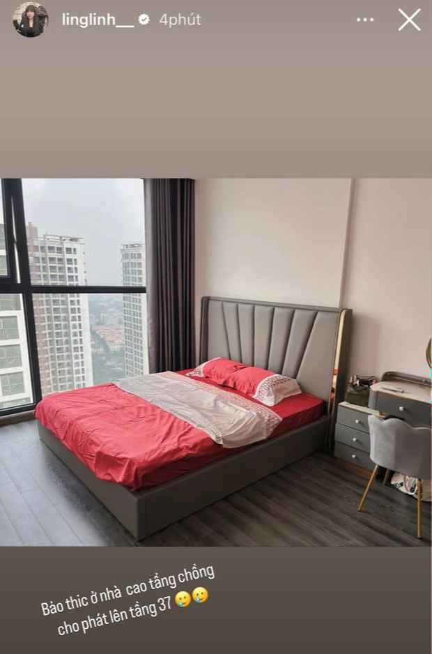 Cũng chính bởi điều này, Khánh Linh khéo léo khen ngợi ông xã, cô viết: “Người đàn ông duy nhất không bao giờ có khái niệm từ chối”.