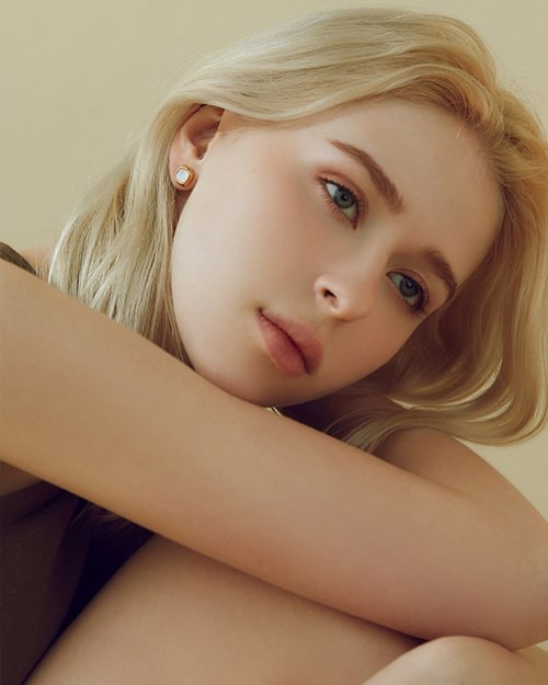 Chính những đặc điểm đó khiến dân tình phải “xỉu ngang xỉu dọc” trước mỗi bức hình Diana Shaforostova đăng tải.