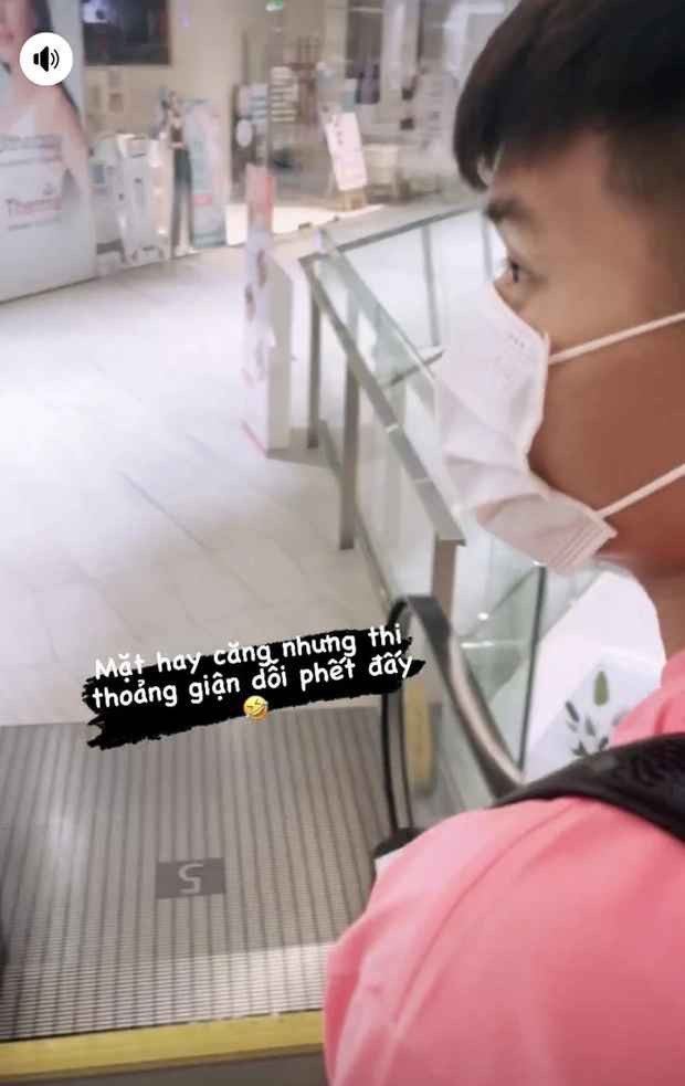 Trong một đoạn clip cặp đôi đi du lịch Thái Lan, Hoàng Yến - bạn gái Văn Tùng tiết lộ khoảnh khắc “nhõng nhẽo” của anh chàng.