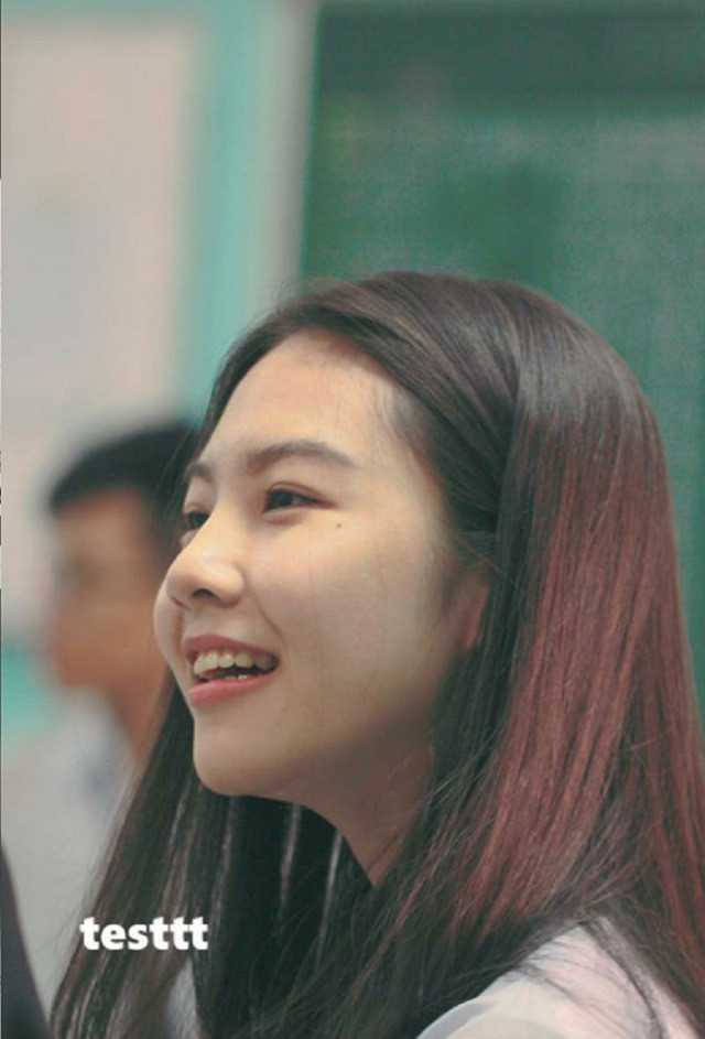 Khi được hỏi về dự định sau khi tốt nghiệp, Thủy Tiên cho hay, nếu không có gì thay đổi thì cô bạn sẽ đăng ký thêm khóa đào tạo nghề luật sư và sẽ tìm một công việc tập sự nào đó ở các văn phòng luật để có thể trau dồi và học hỏi thêm được những kỹ năng, kinh nghiệm trong nghề.