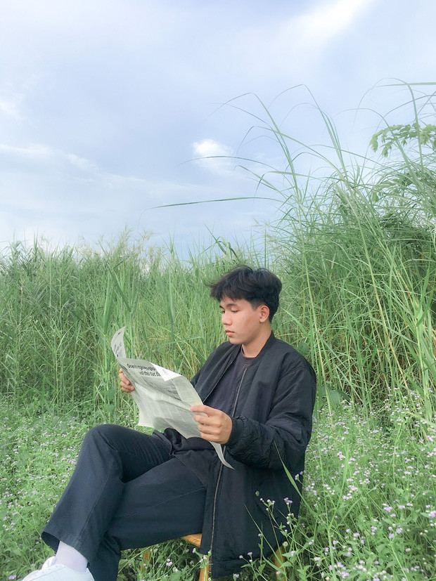 Xong cũng bứt rứt, nghĩ suy trong hoàn cảnh này thì mình còn có thể làm gì nhỉ? Và may mắn là tụi mình đã nghĩ ra được project này, giúp được chút ít về tinh thần chống dịch cùng tuyến đầu. Tụi mình thấy vui và trân trọng lắm, trân trọng những đón nhận của mọi người cũng như trân trọng những việc nhỏ mà mình có thể làm được." Nguyên nói thêm.