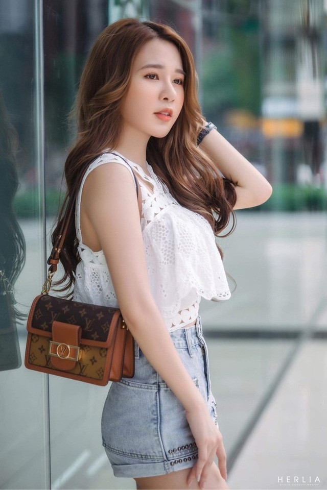 Sự hoạt bát, nhiệt tình tham gia hoạt động đoàn thể của Hà Trang vẫn được cô bạn duy trì ngay cả khi lên đại học.