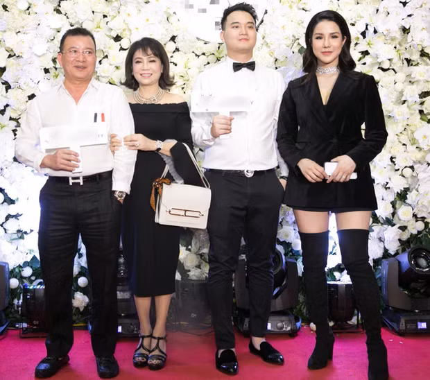 Gia thế khủng, kinh doanh hiệu quả là bàn đạp để đưa chồng Diệp Lâm Anh trở thành tay chơi chơi siêu xe đắt đỏ có tiếng tại TP HCM.