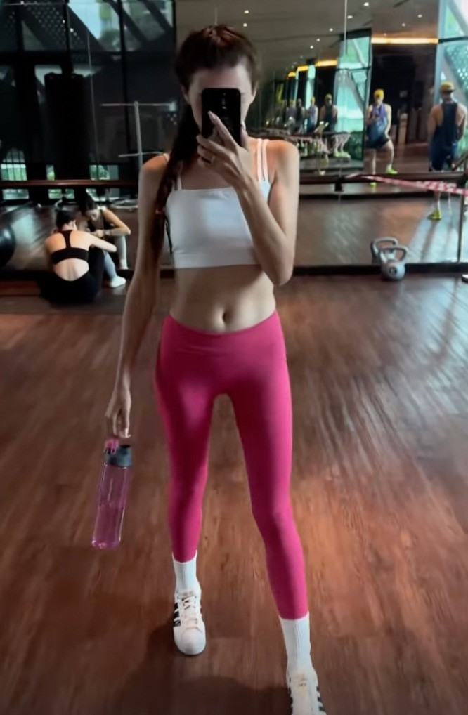 Dianka Zakhidova cũng là những "tín đồ" của phòng gym.