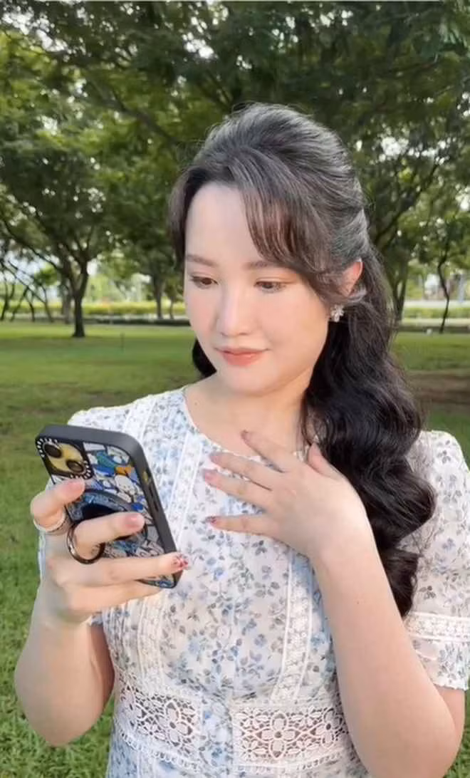 Mới đây nhất, Primmy Trương góp mặt trong bộ ảnh mừng sinh nhật của người bạn thân Ngọc Thanh Tâm.