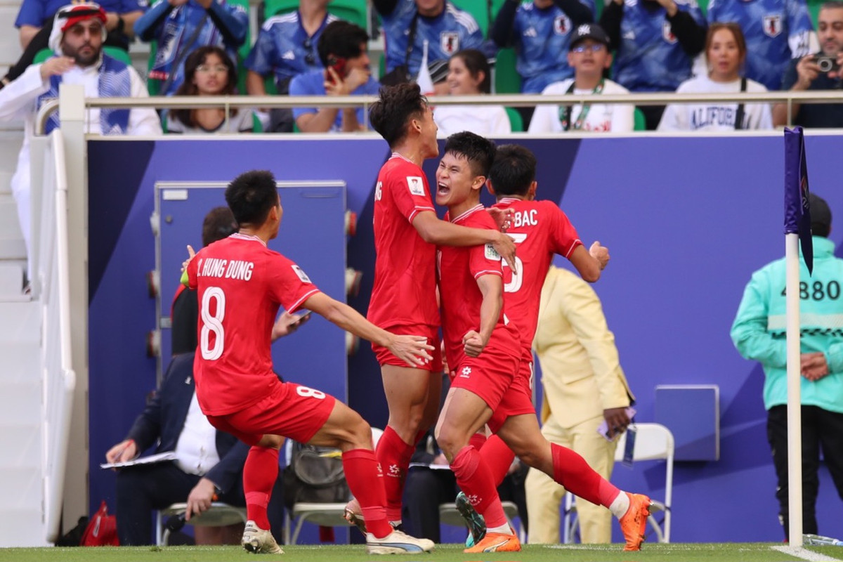 DT Viet Nam 2 - 4 Nhat Ban: Thay tro HLV Troussier xung dang nhan loi khen-Hinh-4