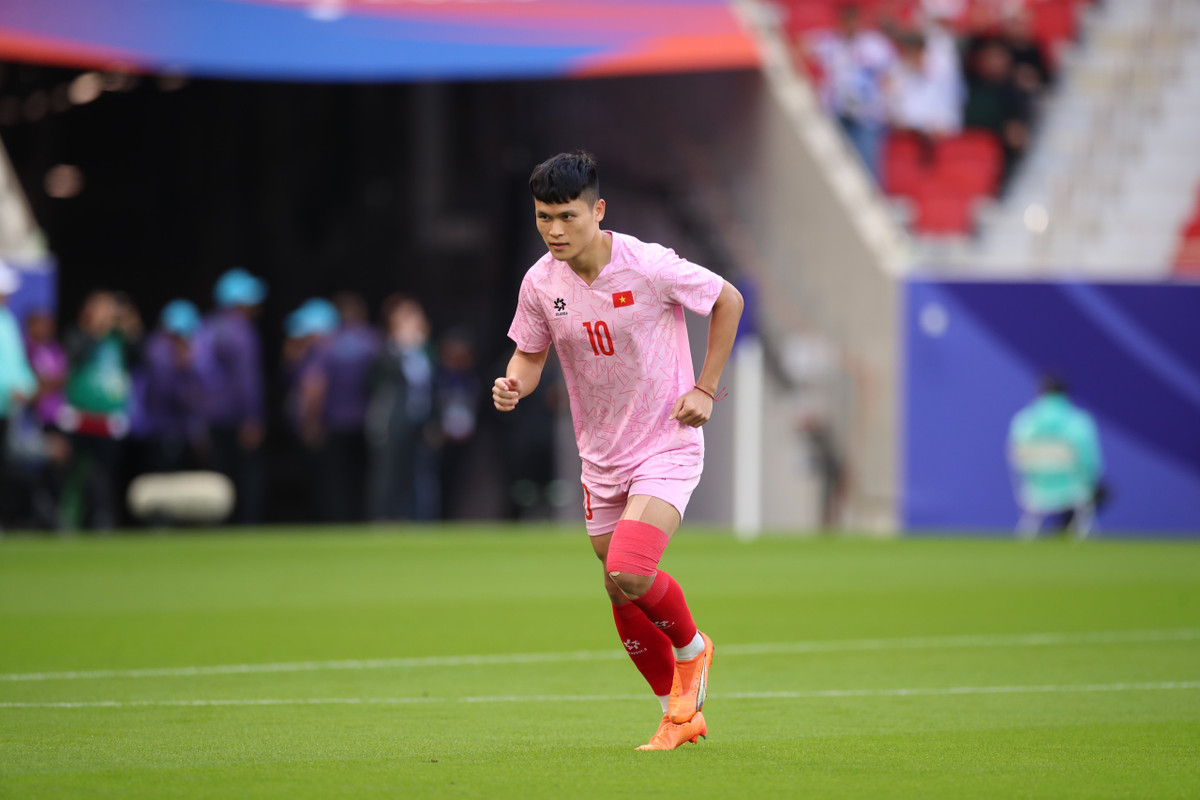 DT Viet Nam 2 - 4 Nhat Ban: Thay tro HLV Troussier xung dang nhan loi khen-Hinh-12