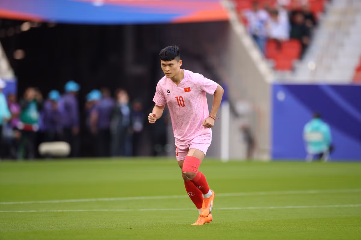 DT Viet Nam 2 - 4 Nhat Ban: Thay tro HLV Troussier xung dang nhan loi khen-Hinh-12