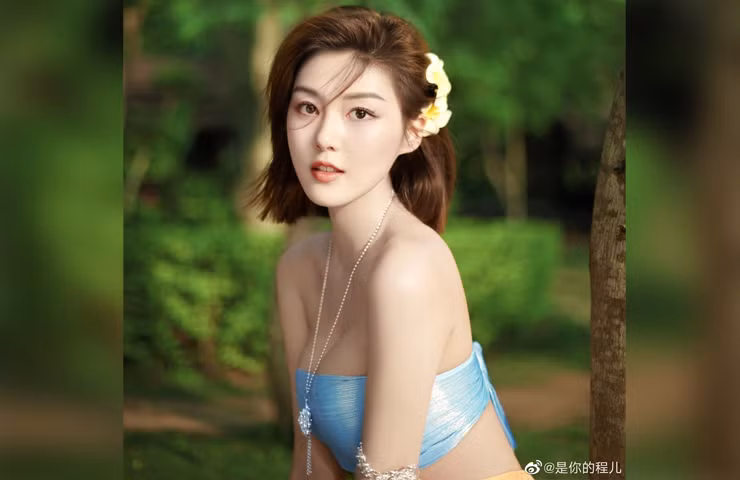 Ngoài ra, nhiều người còn cho biết ai cũng có quyền tự do trong cách ăn mặc. Tuy nhiên việc thay quần áo hay chỉnh trang váy vóc thì nên tìm kiếm một nơi kín đáo hơn.