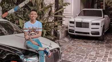 Tuy nhiên đa số các ý kiến đều khen ngợi hành động ý nghĩa và bênh vực Minh Nhựa.