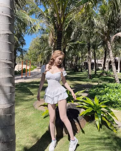 Trần Trân cho biết cô không thể thanh minh dưới tất cả các bài đăng đang ngày càng dày đặc trên mạng xã hội.