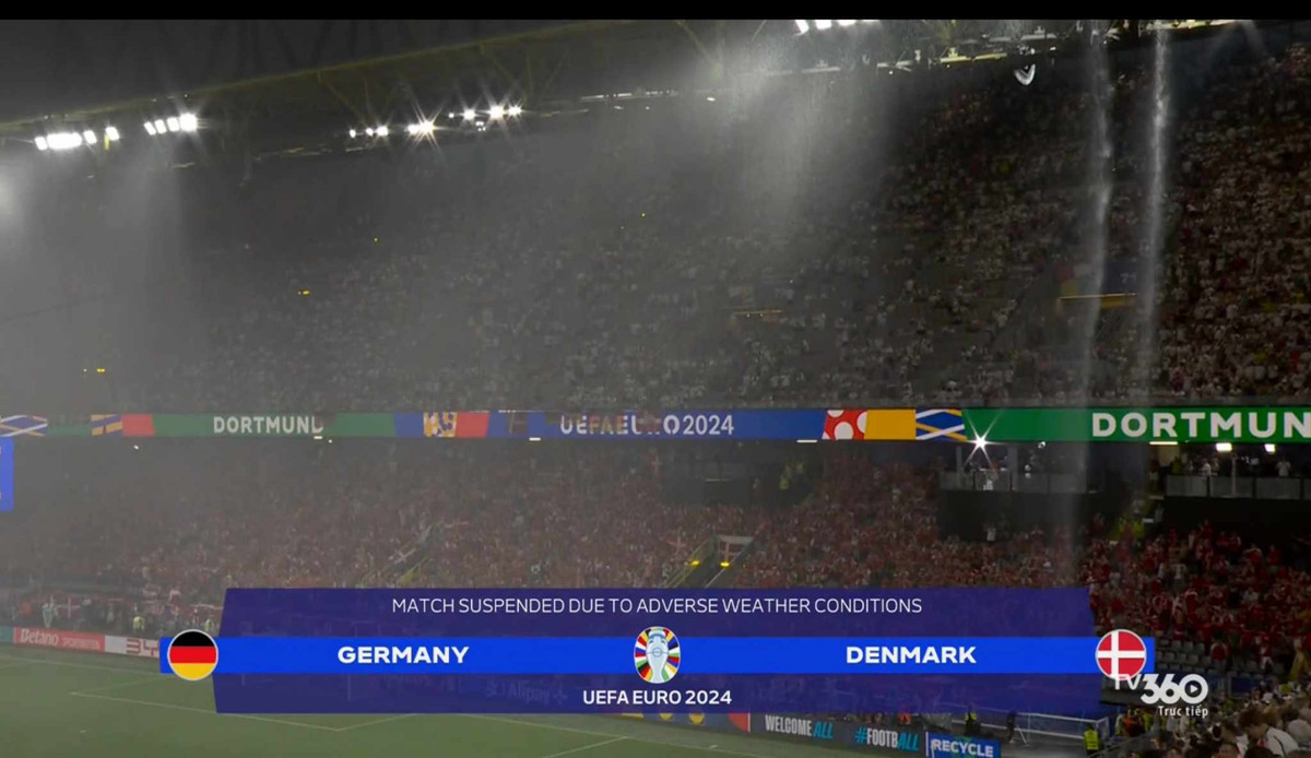 Trận đấu trở lại sau đó gần 20 phút. Ảnh chụp màn hình.