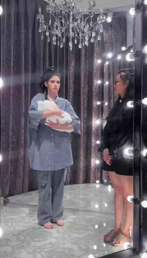 "Độc thân vui tính vẫn là tốt nhất", "Đã xinh gái lại còn tỉnh táo", "Rất cần những cái content như vầy cho các chị em tỉnh táo lại", "Không những đẹp gái mà phải có cái đầu thật lạnh"... nhiều người bình luận về clip vui đùa của An Tây.