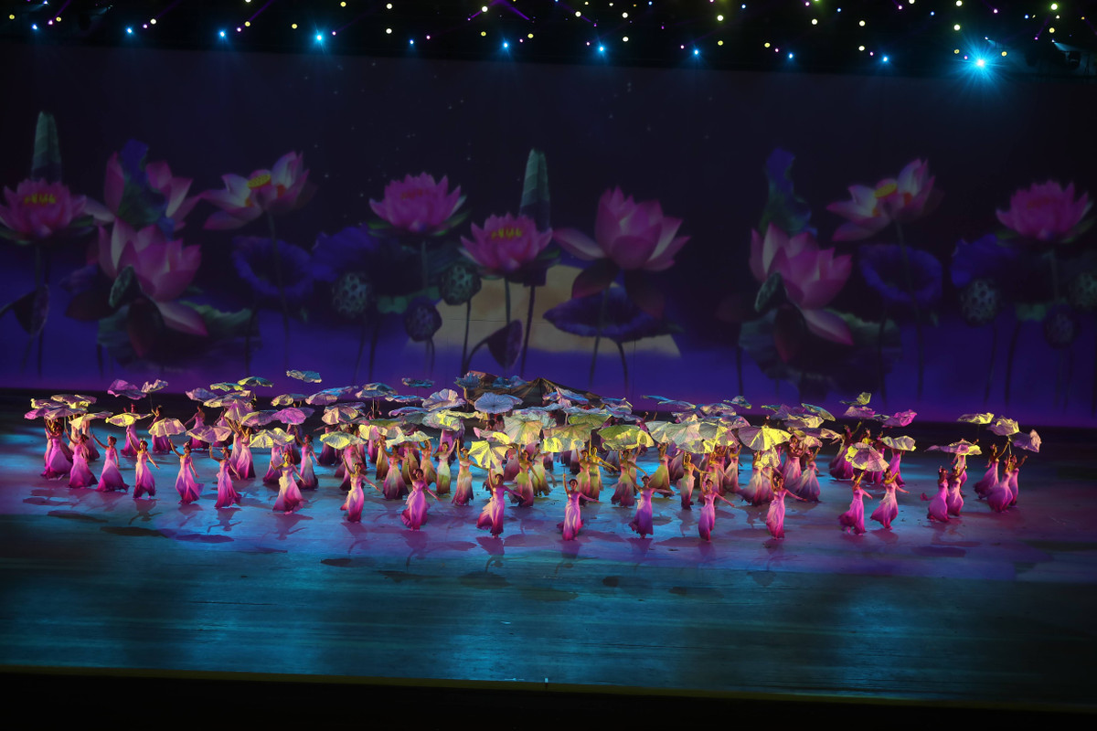 Truc tiep Le khai mac SEA Games 31: Dang cap, hoanh trang, ruc ro-Hinh-15