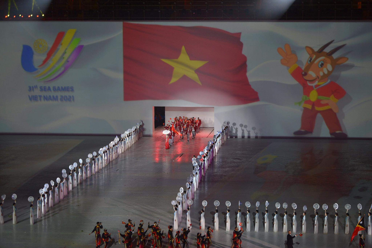 Truc tiep Le khai mac SEA Games 31: Dang cap, hoanh trang, ruc ro-Hinh-7