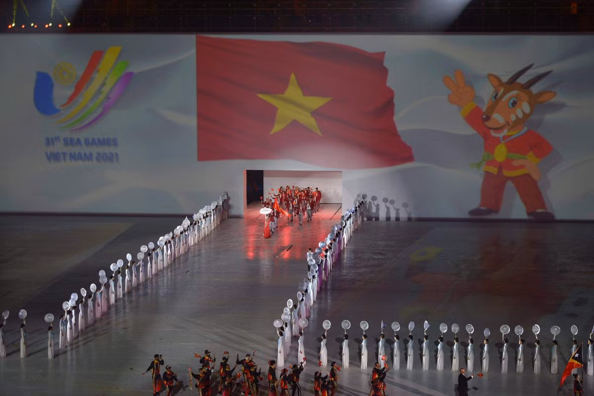 Truc tiep Le khai mac SEA Games 31: Dang cap, hoanh trang, ruc ro-Hinh-7