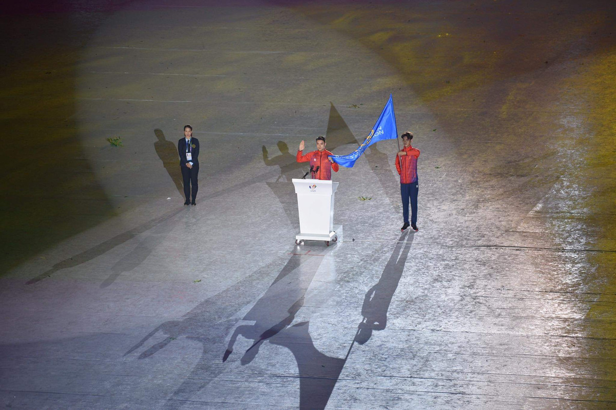 Truc tiep Le khai mac SEA Games 31: Dang cap, hoanh trang, ruc ro