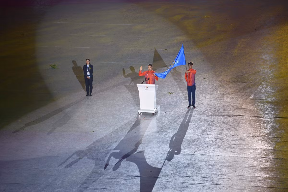 Truc tiep Le khai mac SEA Games 31: Dang cap, hoanh trang, ruc ro