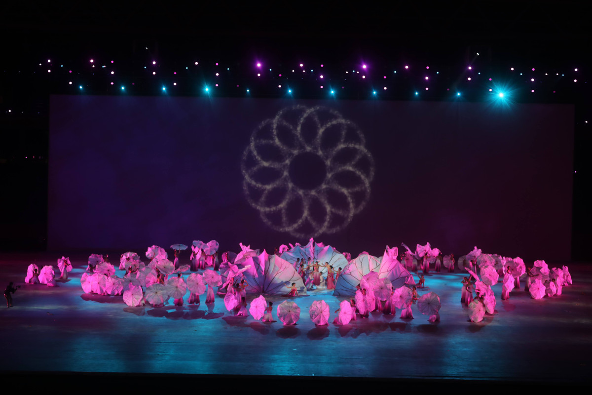 Truc tiep Le khai mac SEA Games 31: Dang cap, hoanh trang, ruc ro-Hinh-16