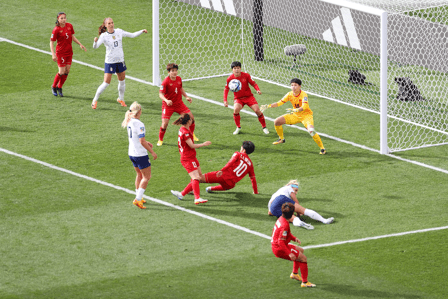 Kết thúc trận đấu, đội tuyển nữ Việt Nam chịu thất bại với tỷ số 0-3 trước ĐKVĐ Mỹ. Đây là trận đầu mà Kim Thanh đạt chỉ số cao bởi liên tục hóa giải các tình huống ăn bàn mười mươi đến từ các chân sút của xứ Cờ Hoa.