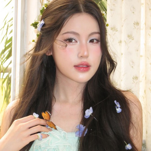 Facebook cá nhân của Mỹ Hàn có hơn 170 nghìn người theo dõi, Instagram gần 900 nghìn người, TikTok hơn 1,4 triệu người.