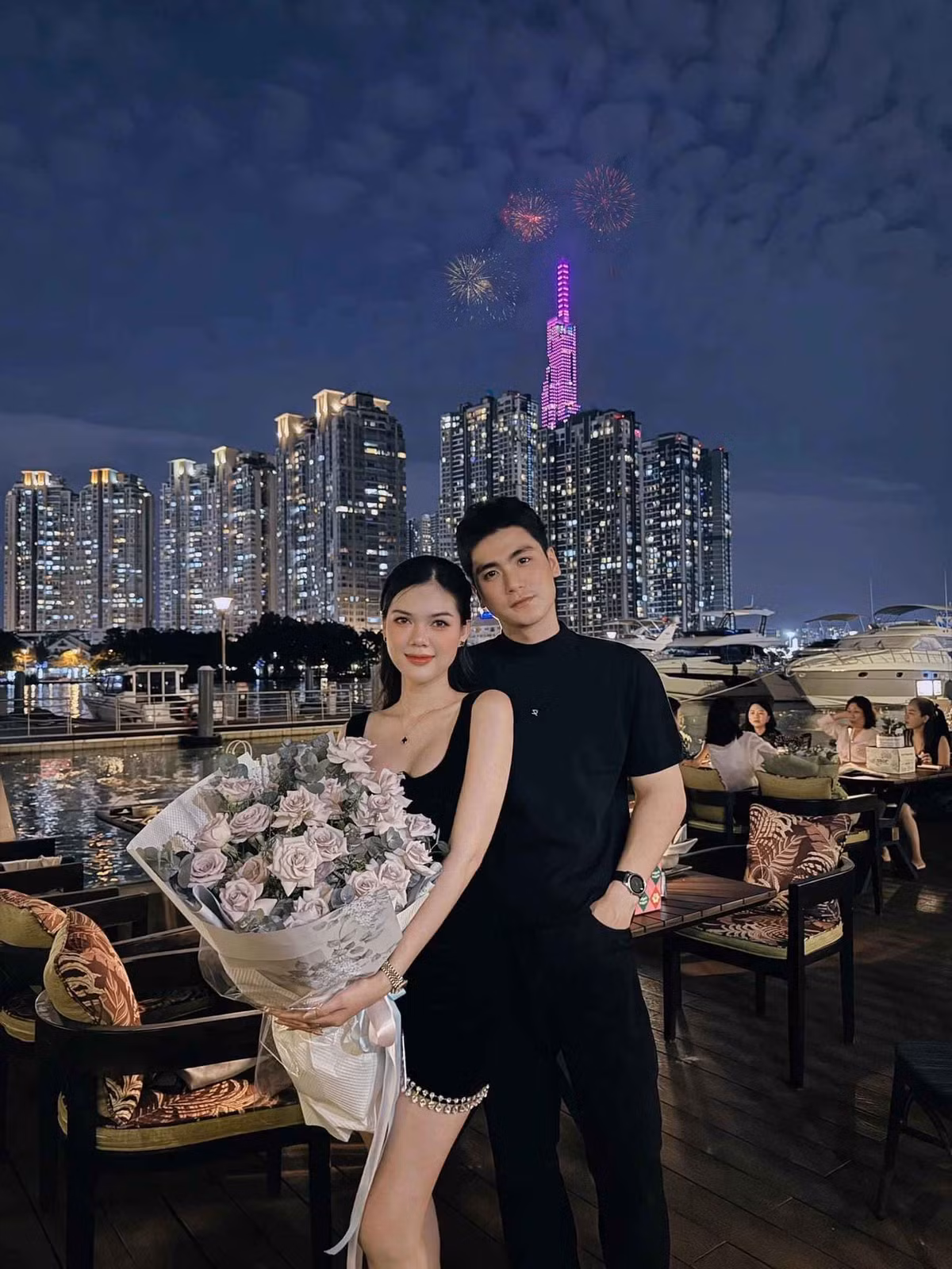 Trước đó, Ngọc Trinh tâm sự: “Sau 2 lần yêu ngây dại của tuổi trẻ, Trinh đã biết đón nhận tình yêu một cách nhẹ nhàng hơn. Trước đó, Trinh từng cho rằng mình không được may mắn khi liên tiếp bị phản bội trong chuyện tình cảm, liên tục đổ vỡ một cách đau đớn...