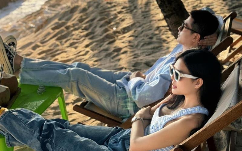 Bên cạnh đó, Ngọc Trinh nói thêm: “Dù có đau khổ bao nhiêu lần trong tình yêu thì Trinh vẫn tin vào tình yêu, vẫn muốn yêu và được yêu...