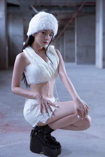 Mie thu hút mọi ánh nhìn bởi sắc vóc ấn tượng.