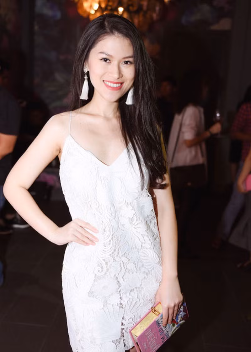 Ngoài cái quần đùi 47 triệu, Ngọc Thanh Tâm còn đập hộp nhiều món đồ hiệu đắt đỏ khác.