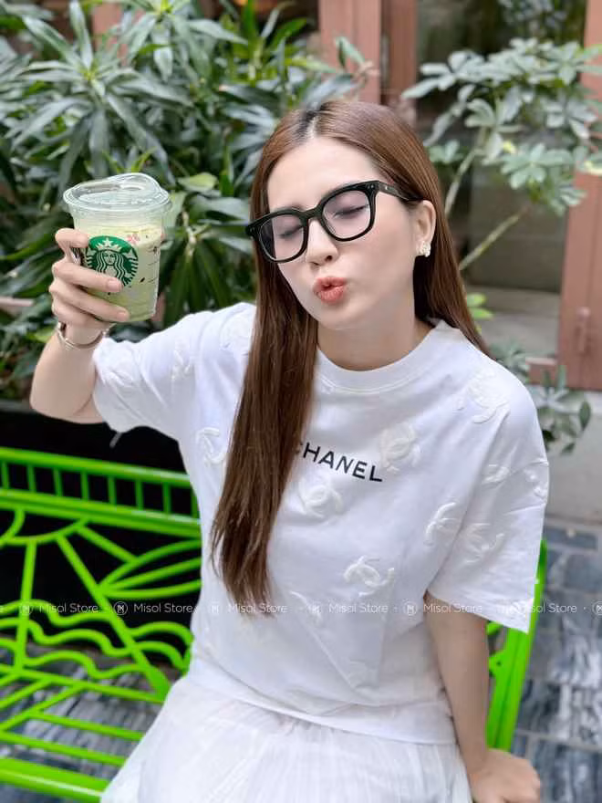 Bên cạnh vai trò là một diễn viên, Thiên An còn là một hot KOL trên mạng xã hội. Cô được nhiều thương hiệu thời trang, mỹ phẩm chọn làm gương mặt quảng cáo.