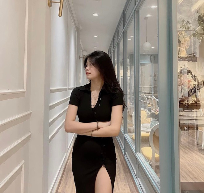 Tuy nhiên, sự nghiệp bóng đá của Như Tuyền phải dừng lại vì sau khi cô gặp chấn thương nghiêm trọng. Đã rời sân cỏ nhưng hình ảnh của gái xinh này vẫn nhận được nhiều sự quan tâm.