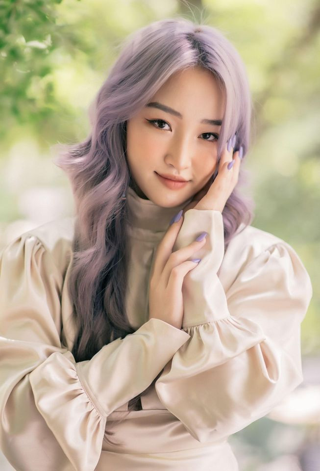 Cũng thoe chia sẻ của Hảo Thỏ, mỗi lần cô và Huỳnh Nhật Hoa gặp nhau là fan sẽ có một chiếc vlog siêu hay ho, lầy lội để xem.