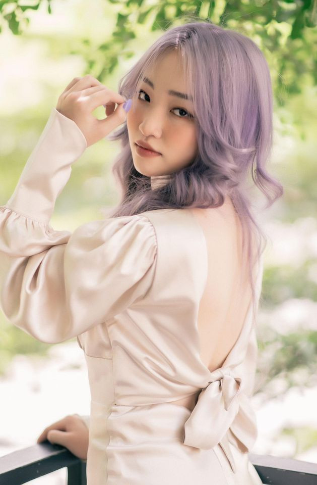 Chụp chung bộ ảnh tình tứ, lại luôn dính nhau như hình với bóng, Hảo Thỏ và Huỳnh Nhật Hoa khiến dân tình hoài nghi “có tình cảm” với nhau.