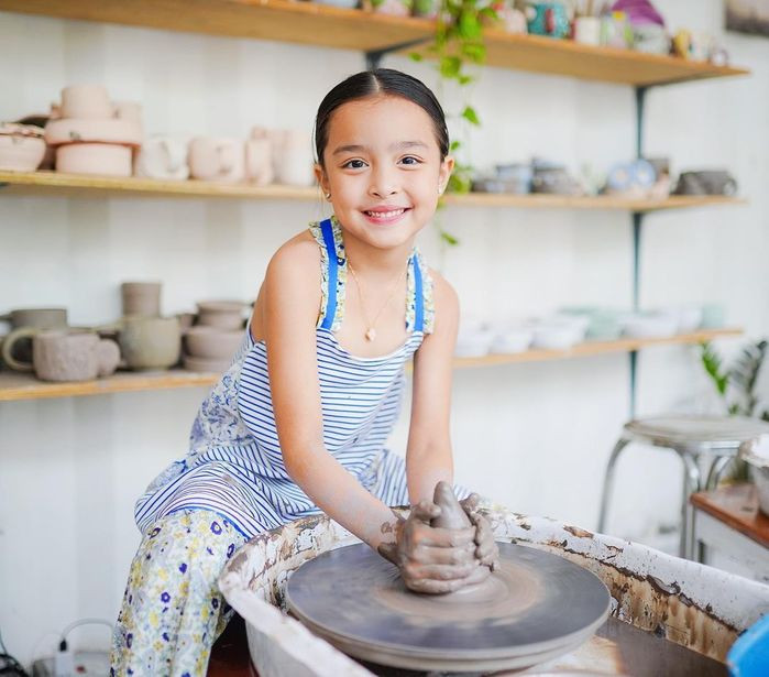 Nhìn vào thành quả có thể nhận thấy cả "mỹ nhân đẹp nhất Philippines" và ái nữ đều tạo nên những đồ vật có hình dáng bắt mắt, ấn tượng. Vậy nên cư dân mạng lại càng ngợi khen sự khéo léo của 2 mẹ con nhà Marian Rivera.