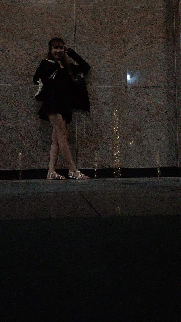 Trước khi nhờ người yêu chụp ảnh đã nhắc nhở chụp sao cho chân em dài nhưng khi nhận tác phẩm thì chỉ muốn đập luôn cái máy.