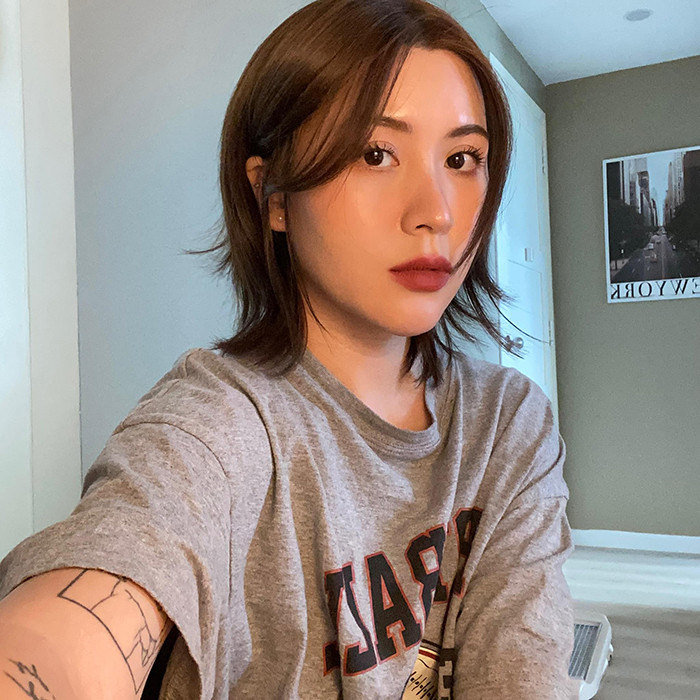 Sở hữu nhan sắc xinh đẹp cùng gu thời trang ấn tượng, cá tính, Heo Mi Nhon từng là hình mẫu lý tưởng của rất nhiều người.